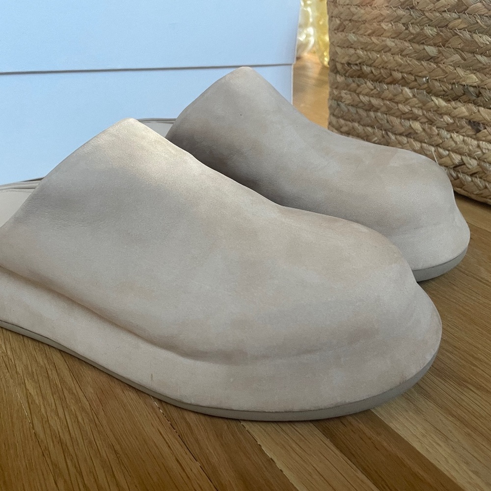 Jacquemus Mules